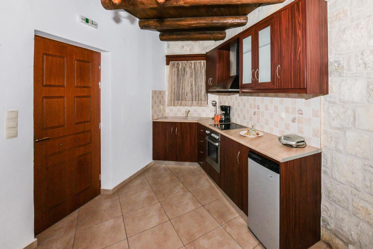 Ariadni Apartments Sfinarion Ngoại thất bức ảnh